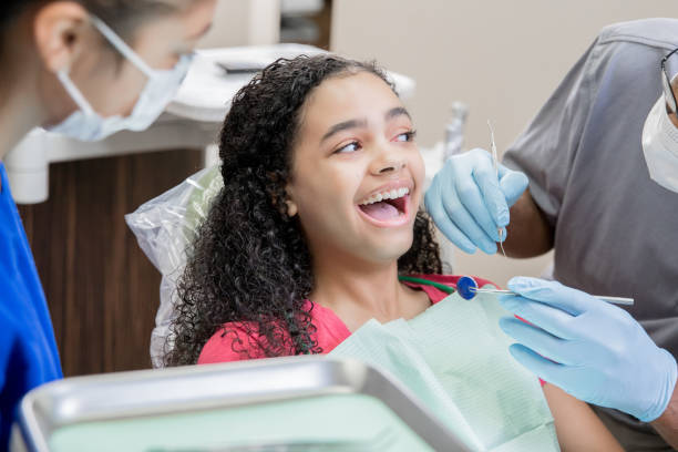 Best Pediatric Emergency Dentist in Thompsonville, CT